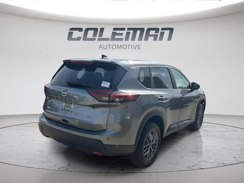 Used 2025 Nissan Rogue S AWD/4WD image 3