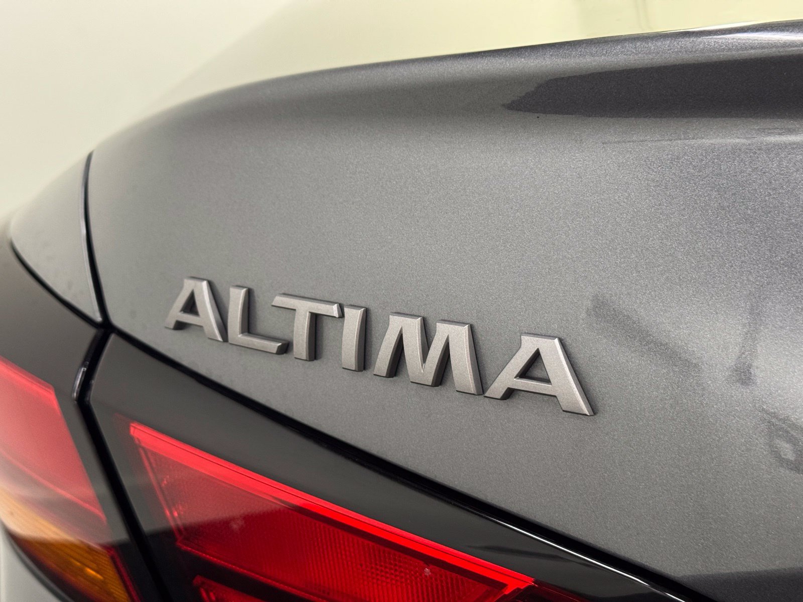 Certified 2025 Nissan Altima 2.5 SV FWD image 11