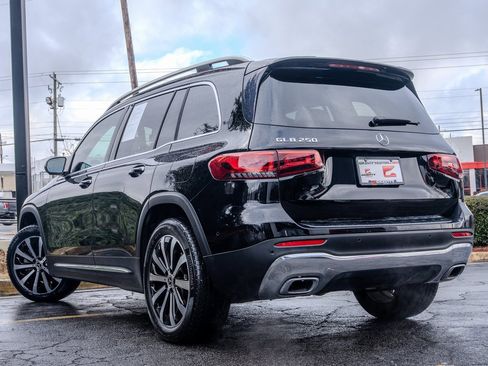 Used 2022 Mercedes-Benz GLB 250 w/ Premium Package Lite image 25