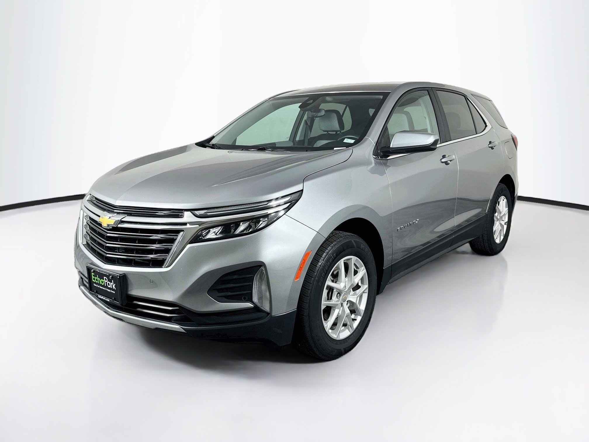 Used 2024 Chevrolet Equinox LT AWD/4WD image 3