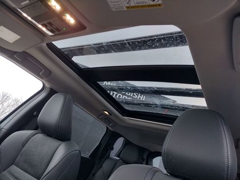 New 2026 Mitsubishi Outlander Trail Edition image 3