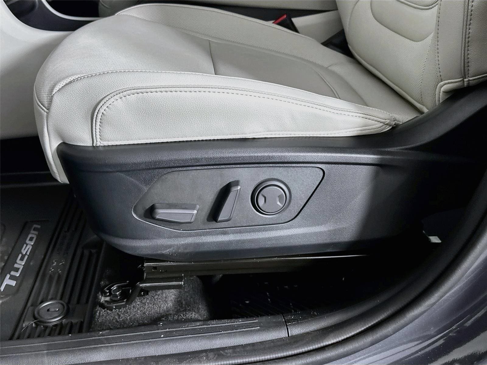 New 2026 Hyundai Tucson Limited FWD image 22