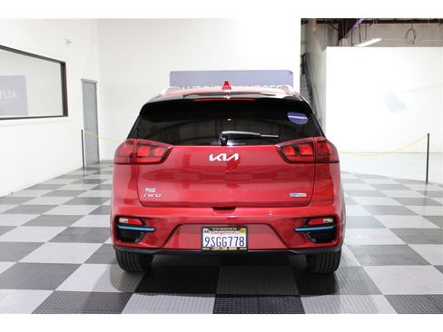 Used 2022 Kia Niro EX image 5