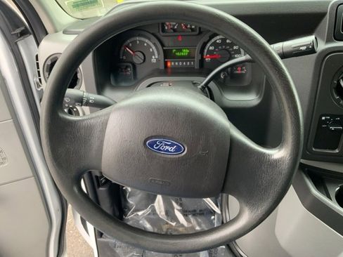 Used 2019 Ford E-450 and Econoline 450 Super Duty w/ Exterior Upgrade Package image 15