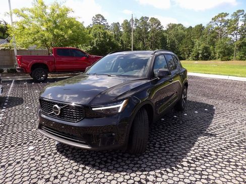 New 2026 Volvo XC40 B5 Plus w/ Protection Package Premier image 3