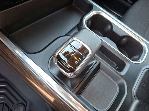 Used 2022 Chevrolet Silverado 1500 RST image 14