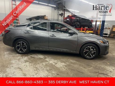 Certified 2025 Nissan Sentra SV image 6