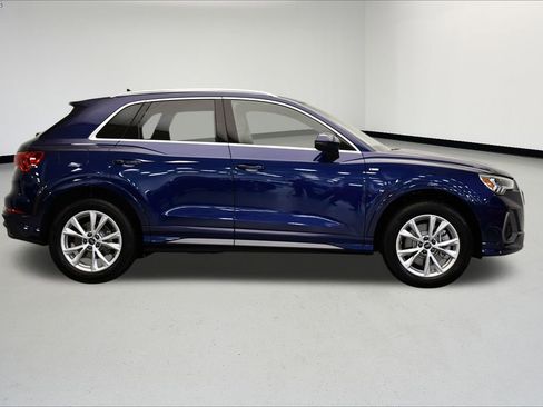 Used 2025 Audi Q3 2.0T Premium w/ Convenience Package image 6