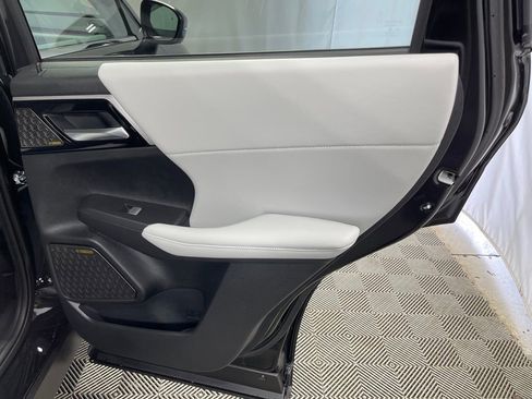 New 2025 Mitsubishi Outlander SE image 31