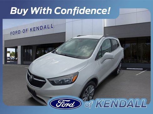 Used 2018 Buick Encore Preferred image 1
