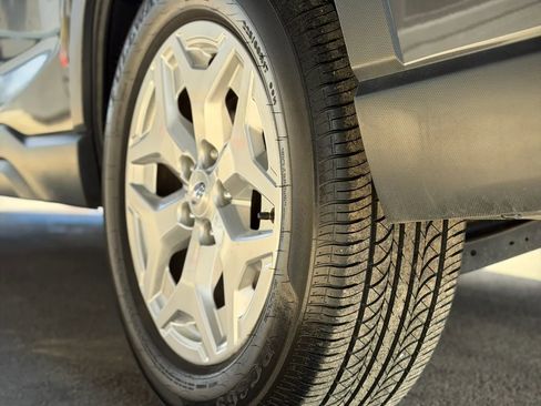 Used 2021 Subaru Forester image 29