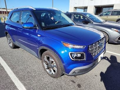 Used 2022 Hyundai Venue Limited w/ Cargo Package