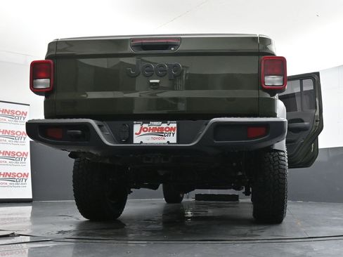Used 2023 Jeep Gladiator Sport image 44