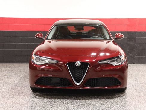Used 2017 Alfa Romeo Giulia w/ Cold Weather Package RWD image 11