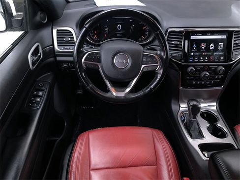 Used 2020 Jeep Grand Cherokee Altitude image 13