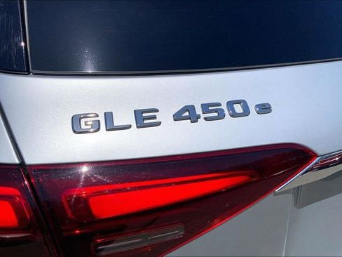 Certified 2025 Mercedes-Benz GLE 450e 4MATIC image 8