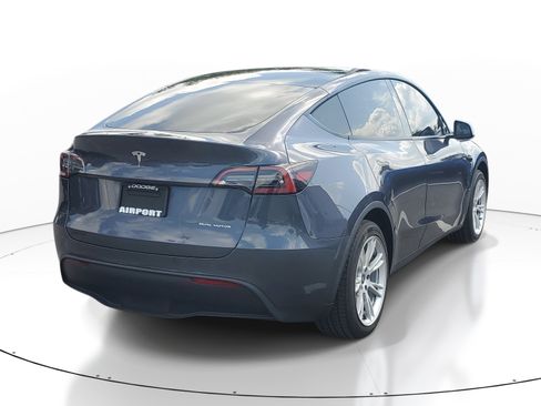 Used 2023 Tesla Model Y Long Range AWD/4WD image 6