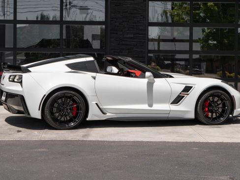 Used 2019 Chevrolet Corvette Grand Sport RWD image 6