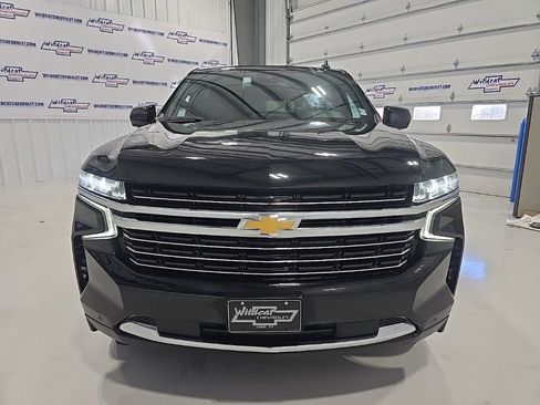 Used 2024 Chevrolet Suburban LT image 11