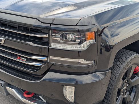Used 2018 Chevrolet Silverado 1500 LTZ Z71 w/ Redline Edition AWD/4WD image 10