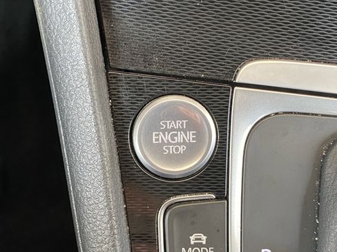 Used 2017 Volkswagen GTI Sport image 14