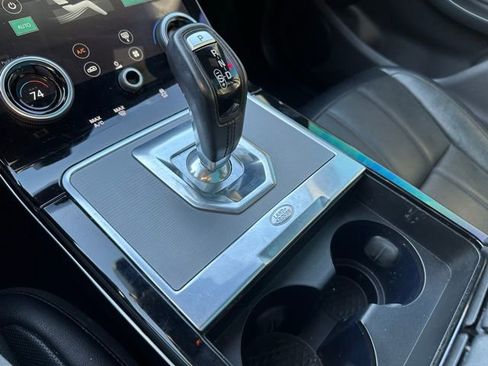 Used 2020 Land Rover Range Rover Evoque SE image 21