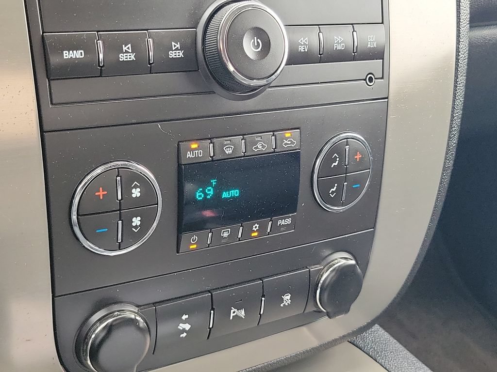 Used 2010 GMC Sierra 1500 SLE w/ All-Terrain Package AWD/4WD image 19