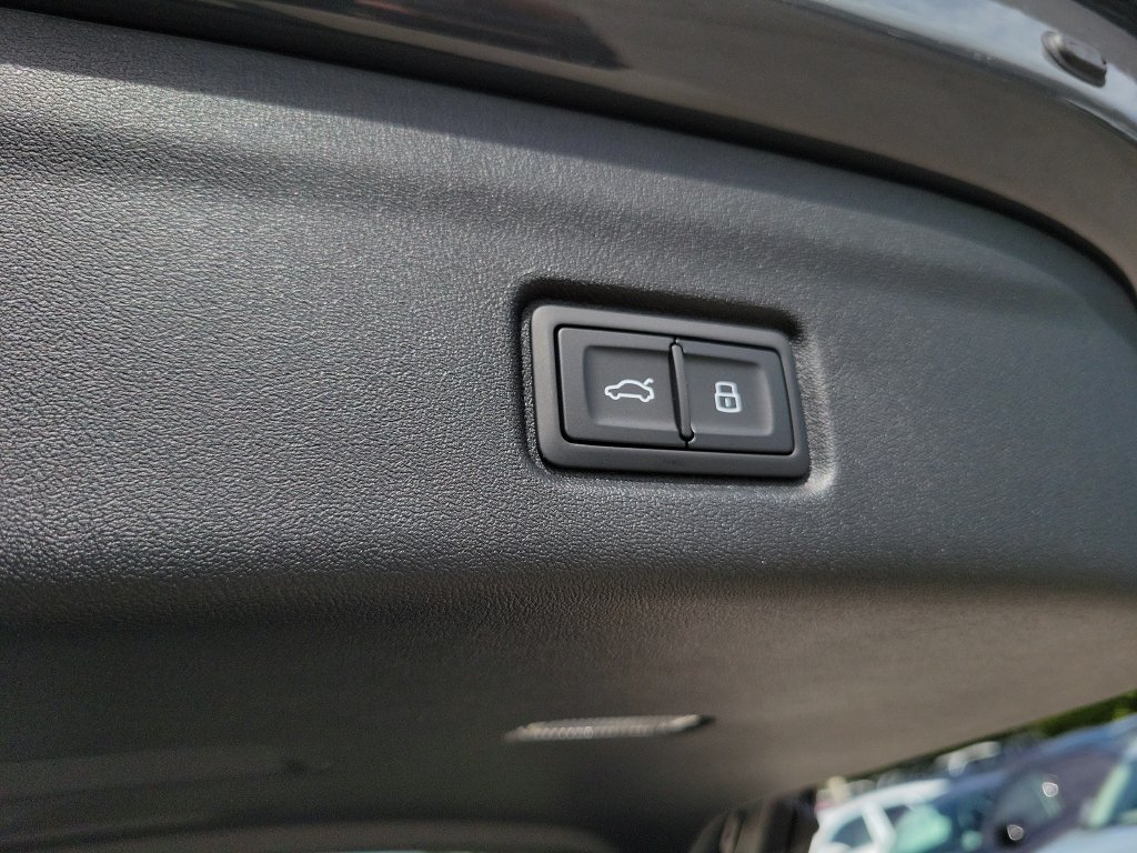 New 2027 Audi Q6 e-tron Premium Plus RWD image 31