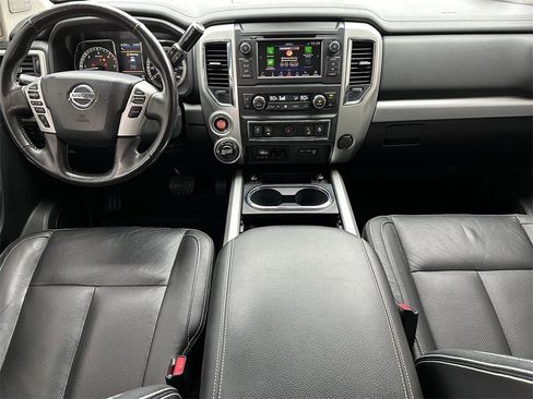 Used 2019 Nissan Titan PRO-4X w/ Pro-4x Convenience Package image 26
