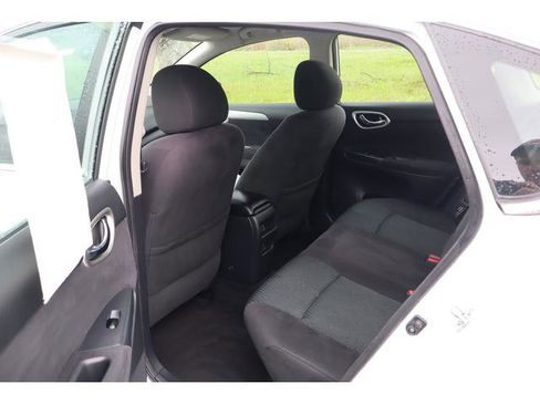 Used 2015 Nissan Sentra SR w/ Navigation Package FWD image 7