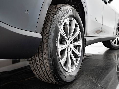 Certified 2025 Mercedes-Benz GLC 300 4MATIC image 49