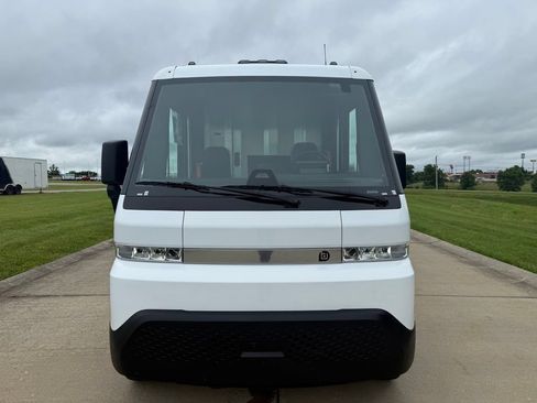 Used 2024 Chevrolet Brightdrop 600 w/ Commercial Equipment Package AWD/4WD image 8