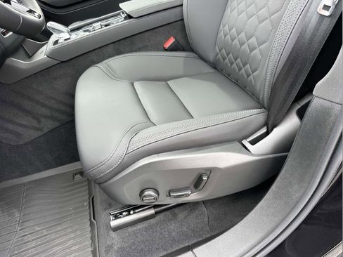 New 2026 Volvo XC90 B6 Plus w/ Protection Package Premier image 16