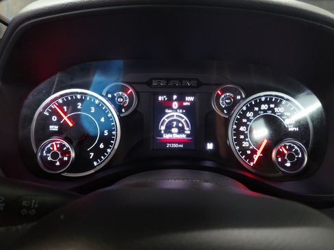 Used 2025 RAM 1500 Lone Star RWD image 19