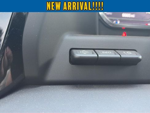 Used 2025 GMC Sierra 2500 AT4X AWD/4WD image 15