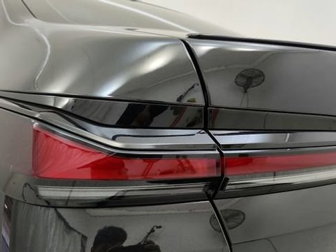 Used 2026 BMW 740i w/ Premium Package RWD image 41