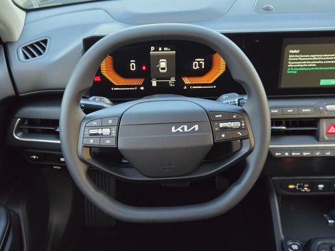 New 2026 Kia K4 FWD image 21