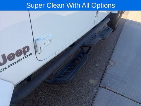 Used 2020 Jeep Gladiator Rubicon AWD/4WD image 16