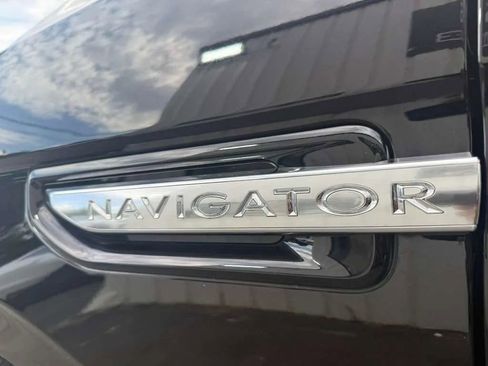 Used 2019 Lincoln Navigator Reserve AWD/4WD image 25