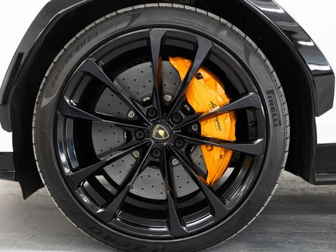 Used 2021 Lamborghini Urus image 14