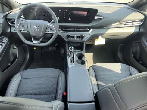 Used 2025 Buick Envista Preferred w/ Convenience I Package image 13