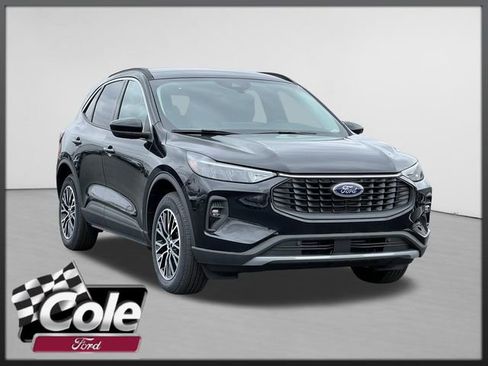New 2024 Ford Escape SE image 1