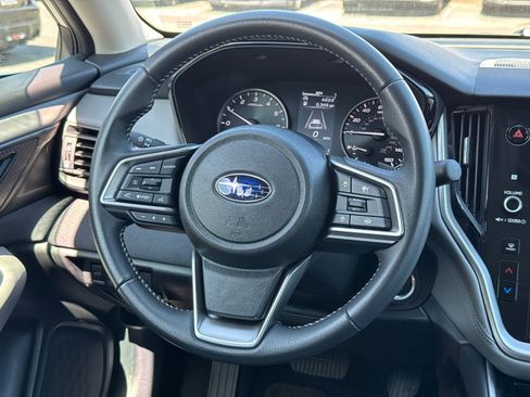 Used 2025 Subaru Outback Premium image 13
