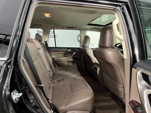 Used 2018 Lexus GX 460 image 23