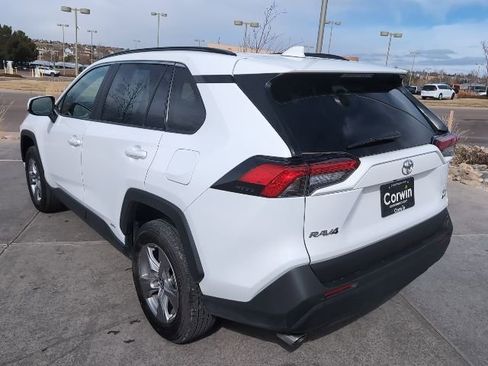 Used 2025 Toyota RAV4 XLE image 5