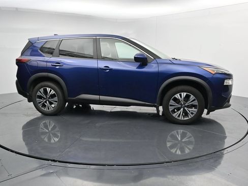 Used 2023 Nissan Rogue SV AWD/4WD image 9