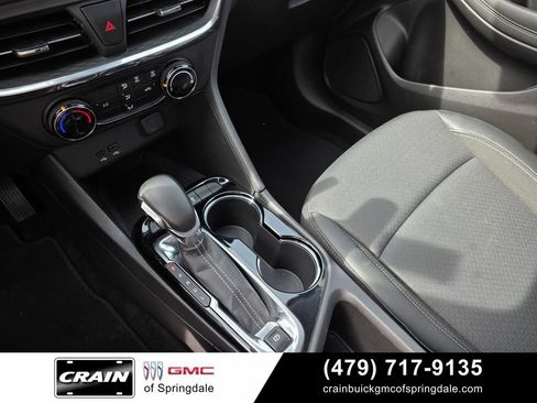 Used 2025 Buick Encore GX Preferred AWD/4WD image 18
