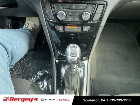 Certified 2020 Buick Encore Preferred FWD image 19
