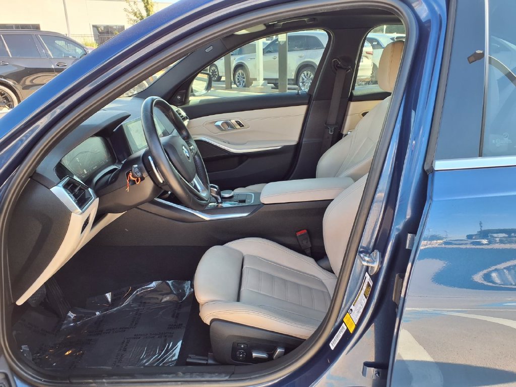 Used 2021 BMW 330i Sedan w/ Premium Package RWD image 13