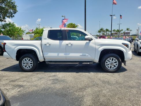 Used 2024 Toyota Tacoma SR5 RWD image 13